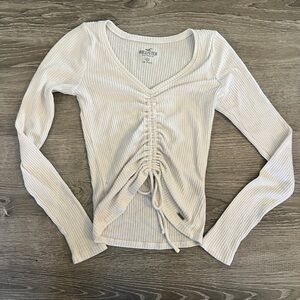 Hollister Women's Ivory Ruched Long Sleeve Top